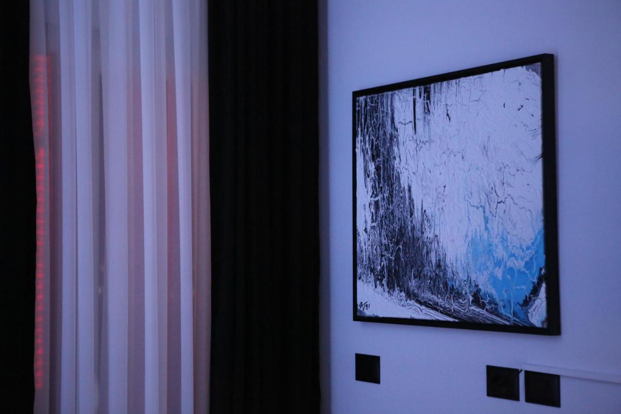Dark Boutique Hotel Shkoze エクステリア 写真
