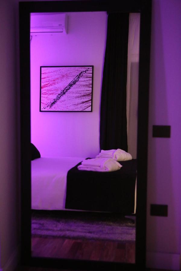 Dark Boutique Hotel Shkoze エクステリア 写真