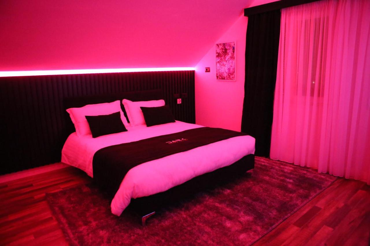 Dark Boutique Hotel Shkoze エクステリア 写真