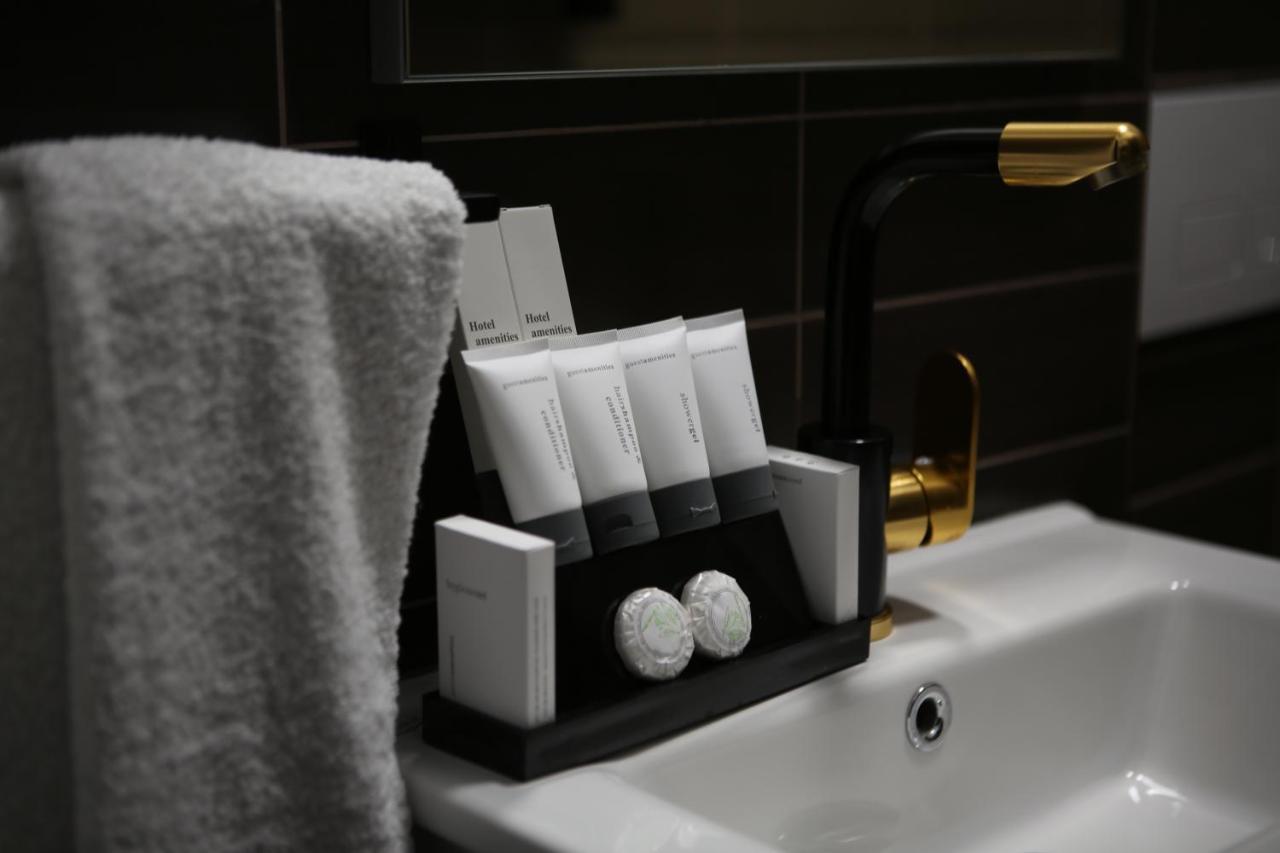Dark Boutique Hotel Shkoze エクステリア 写真