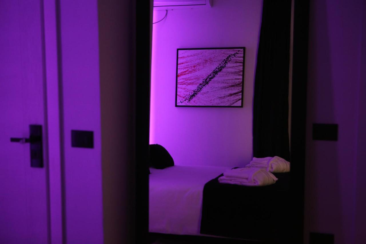 Dark Boutique Hotel Shkoze エクステリア 写真