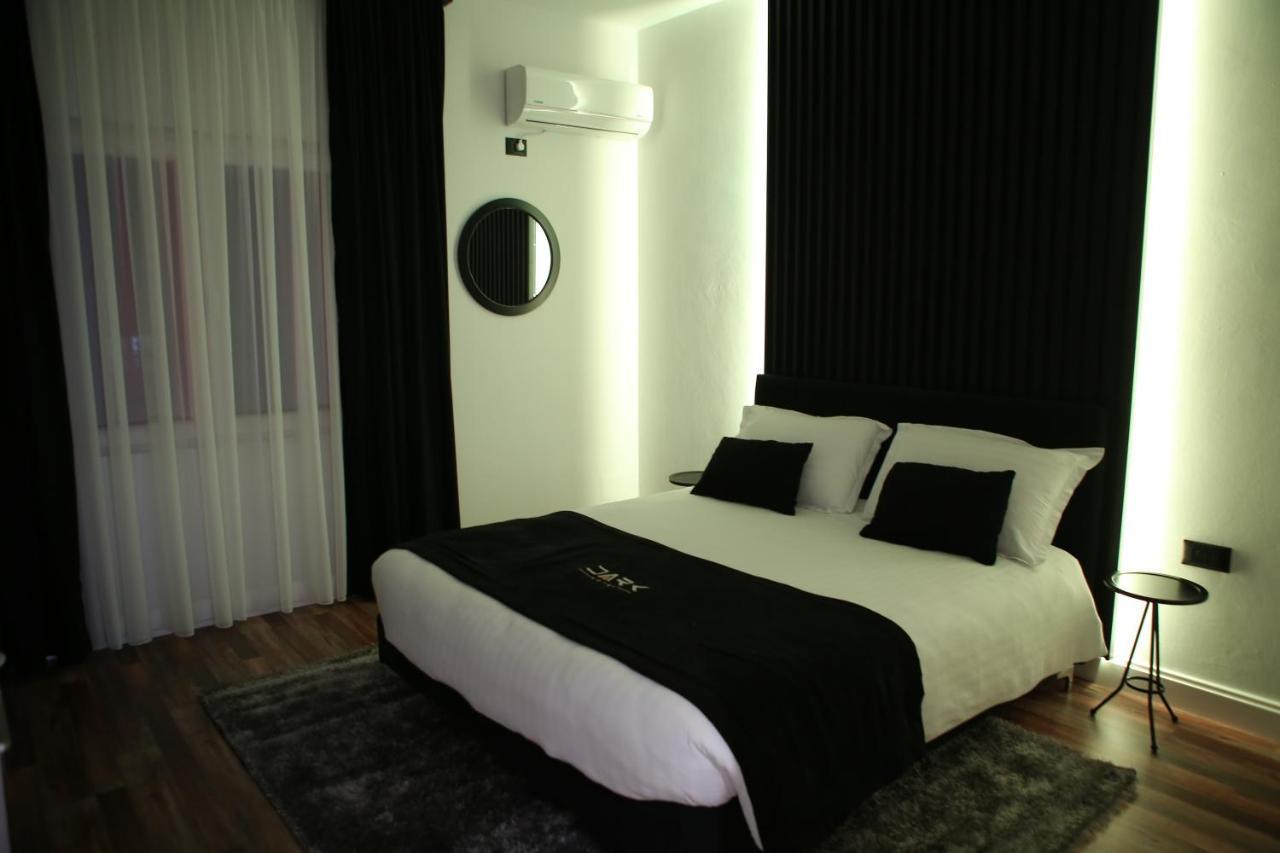 Dark Boutique Hotel Shkoze エクステリア 写真