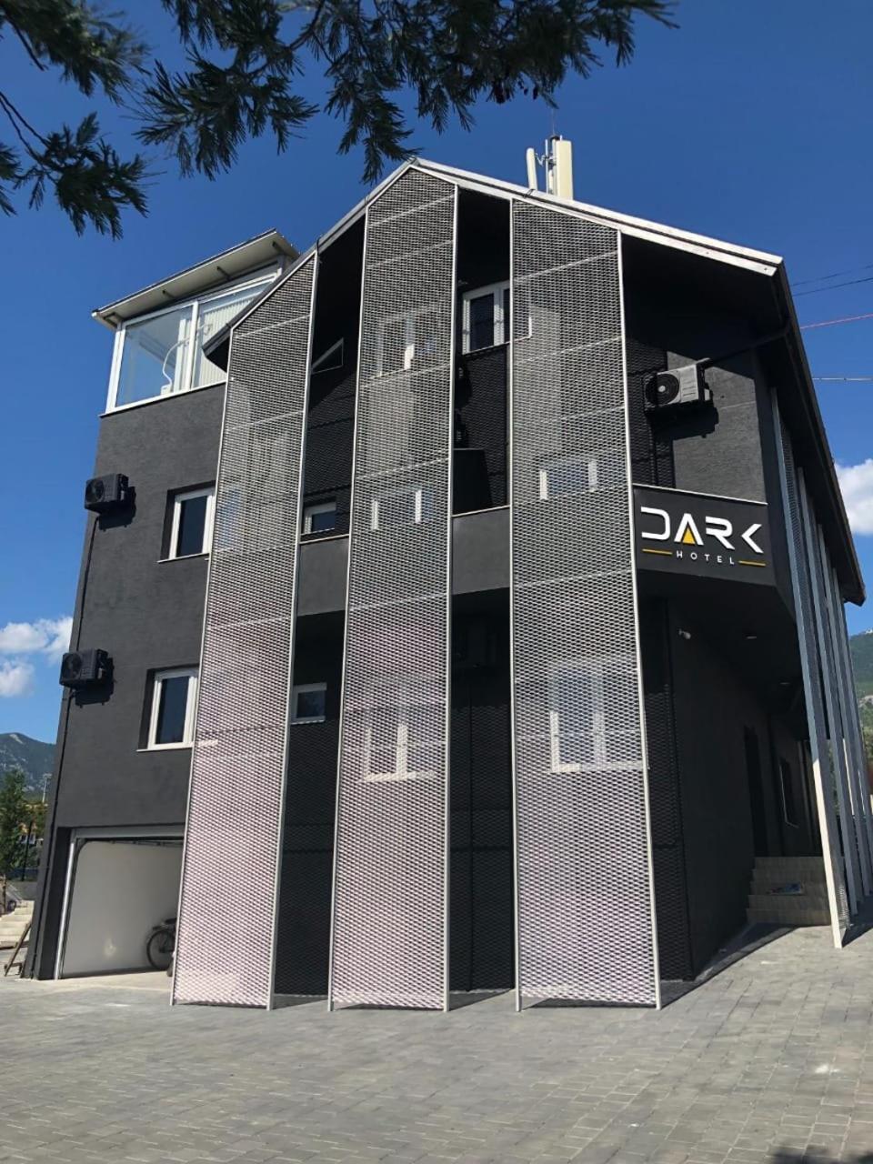 Dark Boutique Hotel Shkoze エクステリア 写真